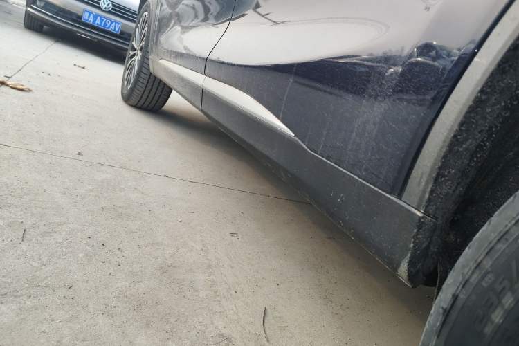 Used EXEED Lingyun 2025 300T Two-Wheel-Drive King's Edition Left Side Sill