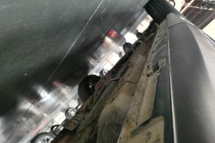 Used EXEED Lingyun 2025 300T Two-Wheel Drive Starry Edition Left Side Sill