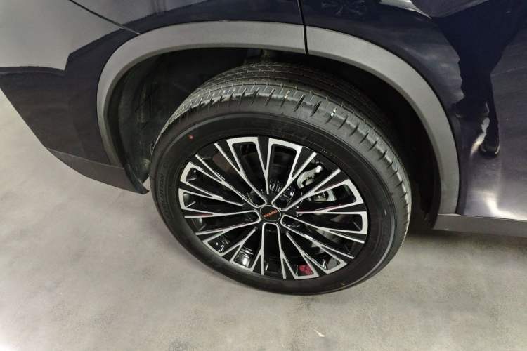 Used EXEED Lingyun 2025 300T Two-Wheel Drive Starry Edition Right Rear Wheel Hub