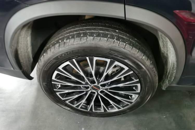 Used EXEED Lingyun 2025 300T Two-Wheel Drive Starry Edition Right Rear Wheel Hub