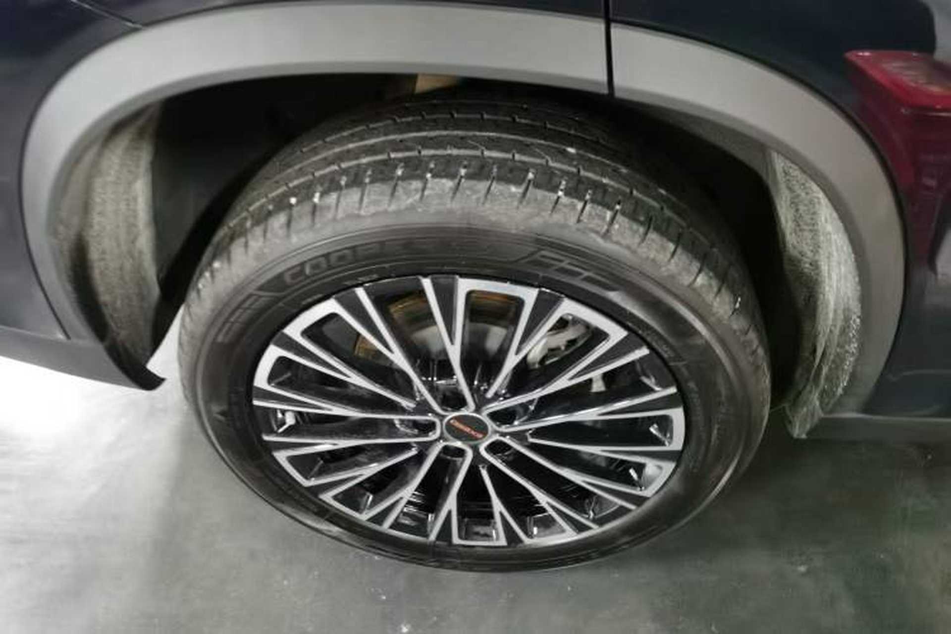 Used EXEED Lingyun 2025 300T Two-Wheel Drive Starry Edition Right Rear Wheel Hub