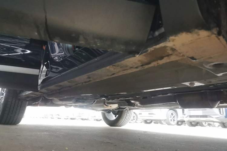 Used EXEED Lingyun 2025 300T Two-Wheel Drive Starry Edition Right Side Sill