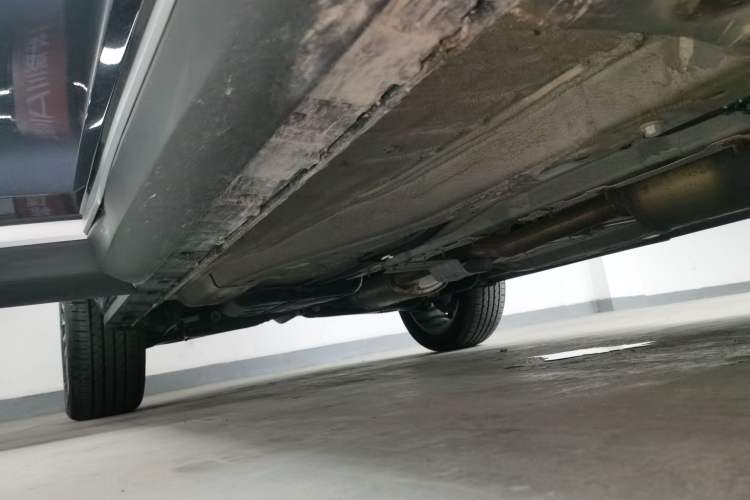 Used EXEED Lingyun 2025 300T Two-Wheel Drive Starry Edition Right Side Sill