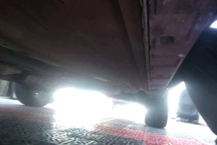 Used EXEED Lingyun 2025 300T Two-Wheel Drive Starry Edition Right Side Sill