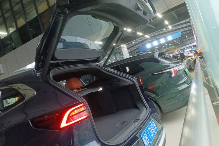 Used EXEED Lingyun 2025 300T Two-Wheel Drive Starry Edition Trunk
