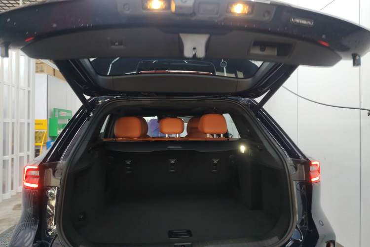Used EXEED Lingyun 2025 300T Two-Wheel Drive Starry Edition Trunk