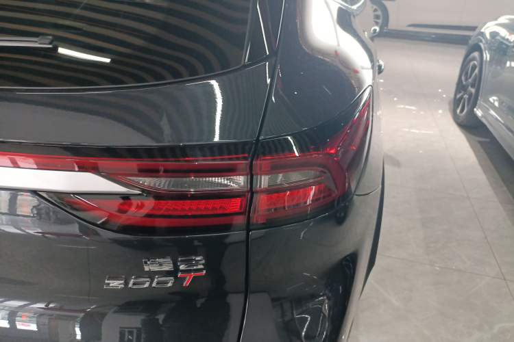 Used EXEED Lingyun 2025 300T Two-Wheel Drive Starry Edition Exterior 3
