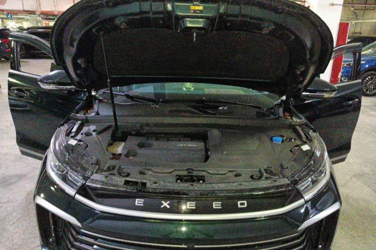Used EXEED Lingyun 2025 300T Two-Wheel Drive Starry Edition Engine Bay