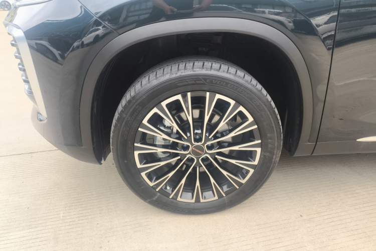 Used EXEED Lingyun 2025 300T Two-Wheel Drive Starry Edition Left Front Wheel Hub
