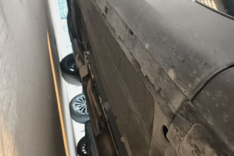 Used EXEED Lingyun 2025 400T Four-Wheel-Drive International Version Right Side Sill