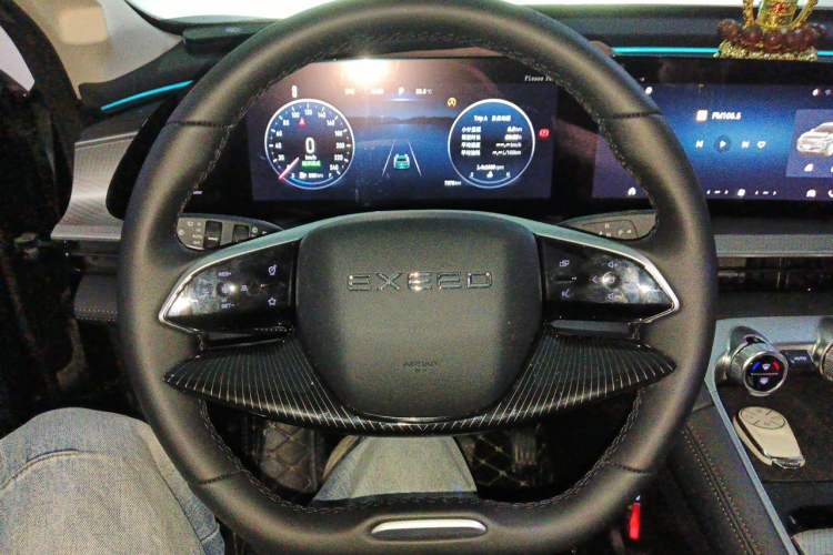 Used EXEED Lingyun 2025 300T Two-Wheel Drive Starry Edition Steering Wheel