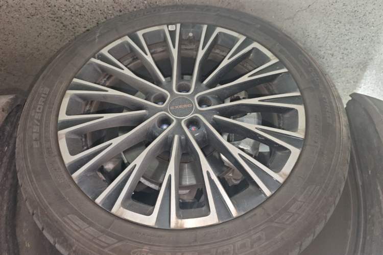 Used EXEED Lingyun 2025 300T Two-Wheel Drive Starry Edition Left Front Wheel Hub