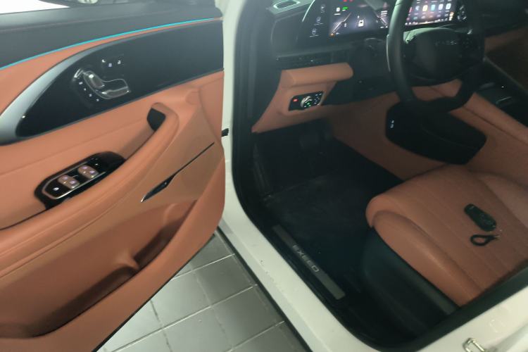 Used EXEED Lingyun 2025 300T Two-Wheel Drive Starry Edition Driver Seat