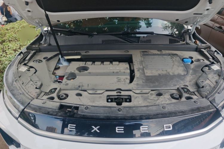 Used EXEED Lingyun 2025 300T Two-Wheel Drive Starry Edition Engine Bay