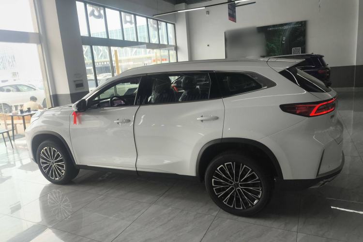Used EXEED Lingyun 2025 300T Two-Wheel Drive Starry Edition Exterior 3