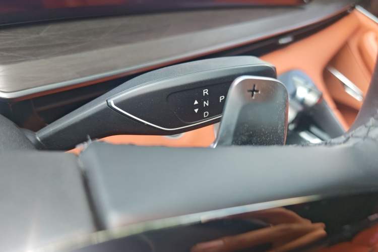 Used EXEED Lingyun 2025 300T Two-Wheel Drive Starry Edition Gear Lever