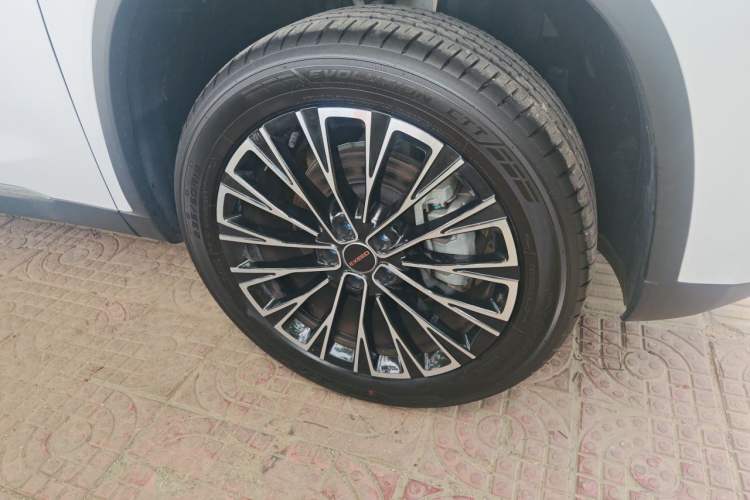 Used EXEED Lingyun 2025 300T Two-Wheel Drive Starry Edition Right Front Wheel Hub