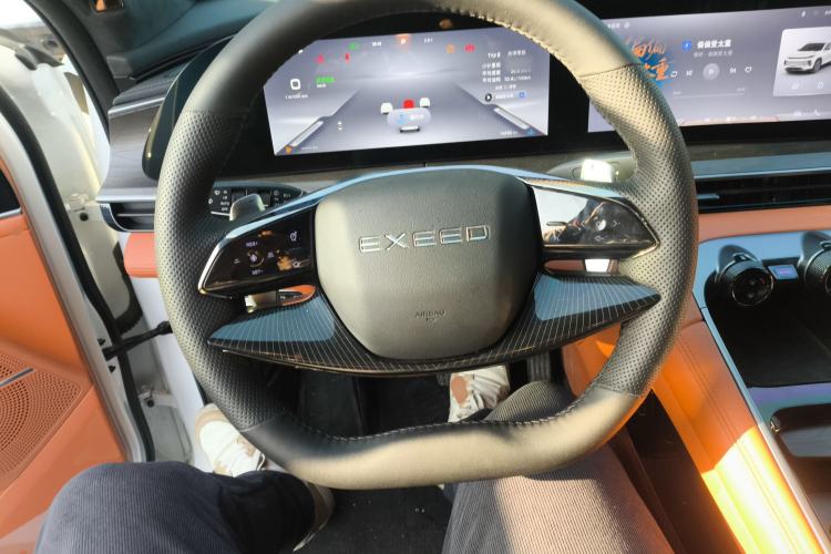 Used EXEED Lingyun 2025 400T Four-Wheel-Drive International Version Steering Wheel
