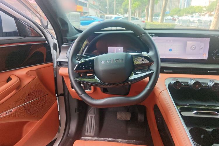 Used EXEED Lingyun 2025 300T Two-Wheel Drive Starry Edition Steering Wheel