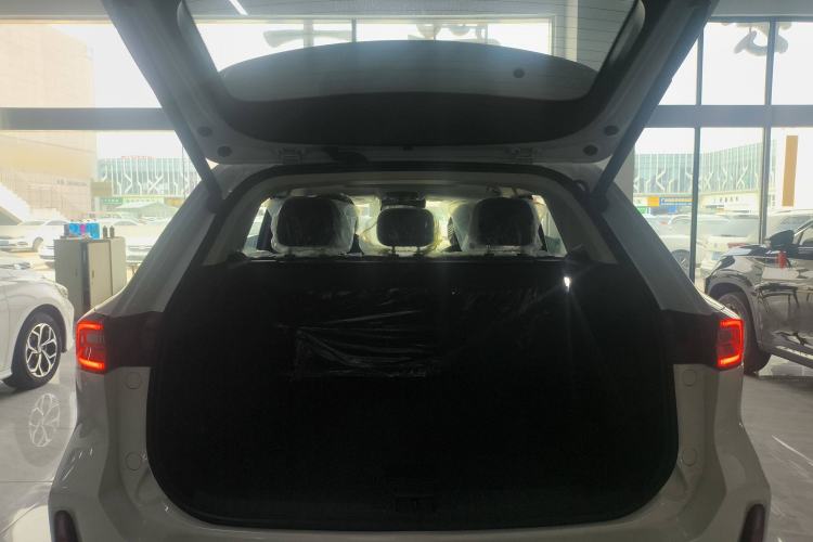 Used EXEED Lingyun 2025 300T Two-Wheel Drive Starry Edition Trunk