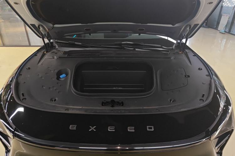 Used EXEED Star Era ES 2024 Max Long-Range Version Engine Bay