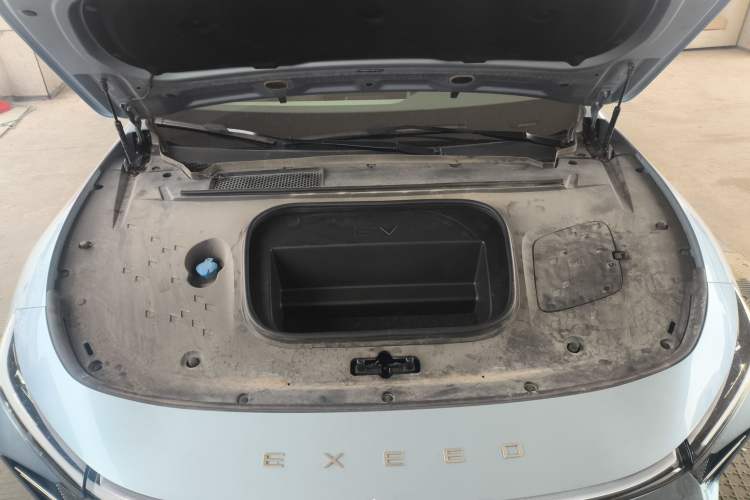 Used EXEED Star Era ES 2024 Max Long-Range Version Engine Bay