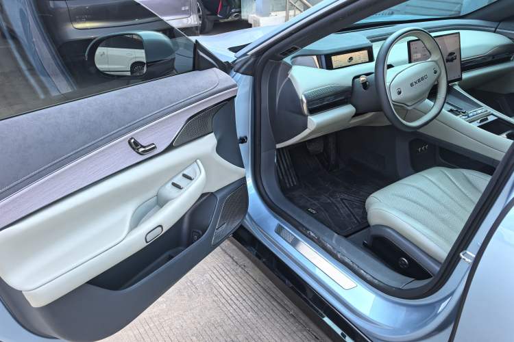 Used EXEED Star Era ES 2024 Max Long-Range Version Interior 3