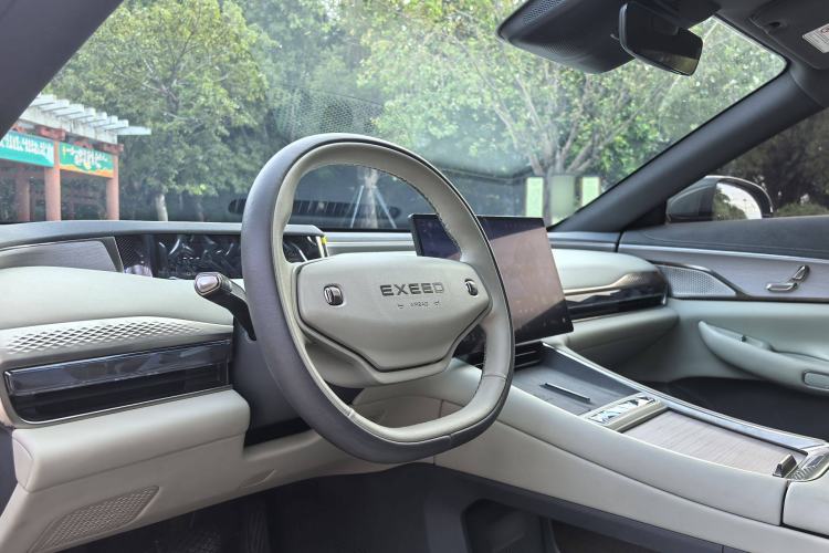 Used EXEED Star Era ES 2024 Max Long-Range Version Interior 6