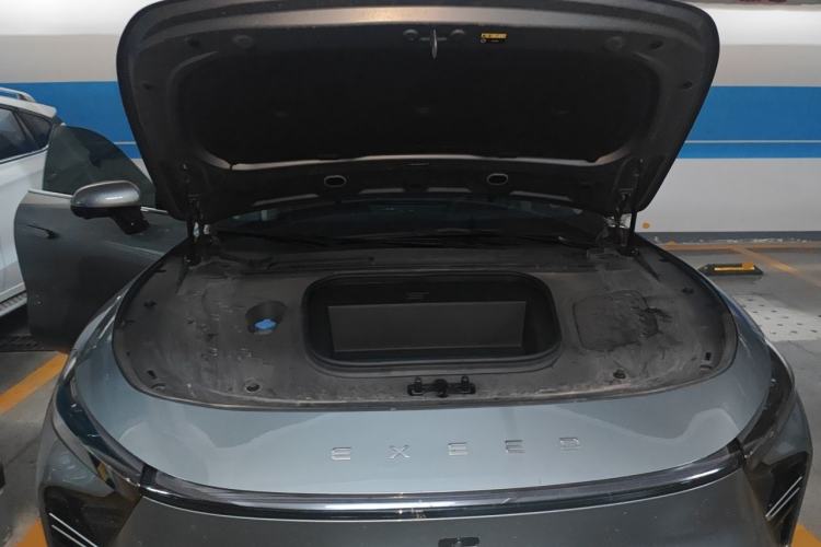 Used EXEED Star Era ES 2024 Max Long-Range Version Engine Bay