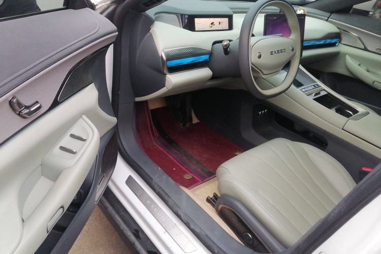 Used EXEED Star Era ES 2024 Max Long-Range Version Interior 3