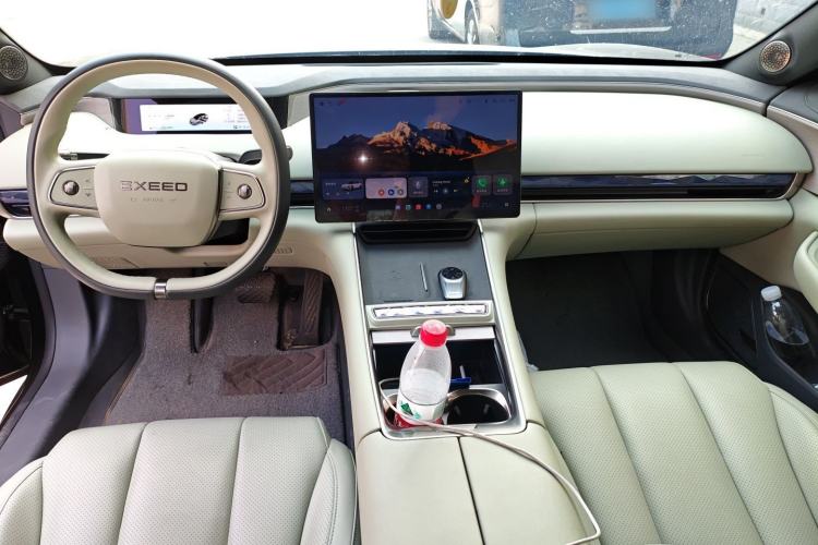 Used EXEED Star Era ES 2025 Extended-Range Plus Comfort & Smart Enjoyment Center Console