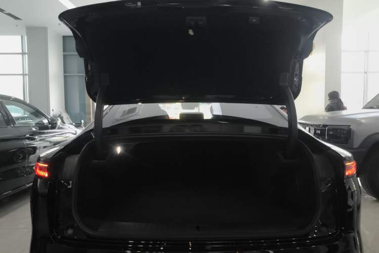 Used EXEED Star Era ES 2025 Pure Electric Ultra Flagship 100 kWh Trunk