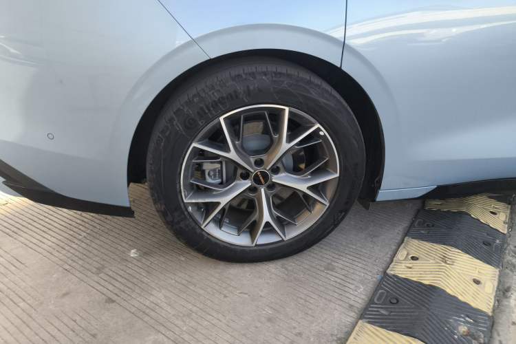 Used EXEED Star Era ES 2025 Pure Electric Pro Urban Driving Assistance 77 kWh Right Rear Wheel Hub