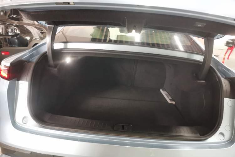 Used EXEED Star Era ES 2025 Pure Electric Ultra Flagship 100 kWh Trunk