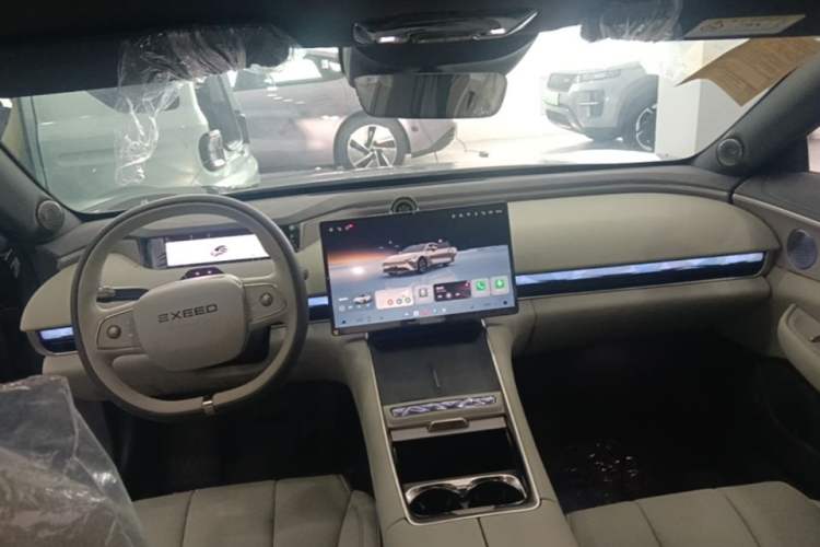 Used EXEED Star Era ES 2025 Extended-Range Pro High-Speed Driver Assistance Center Console