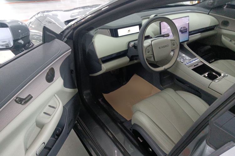 Used EXEED Star Era ES 2025 Extended-Range Max Urban Assisted Driving Interior 3