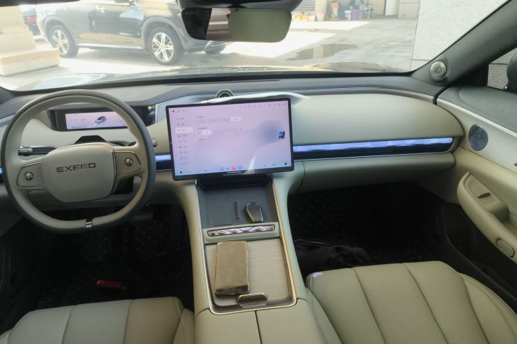 Used EXEED Star Era ES 2025 Extended-Range Pro High-Speed Driver Assistance Center Console