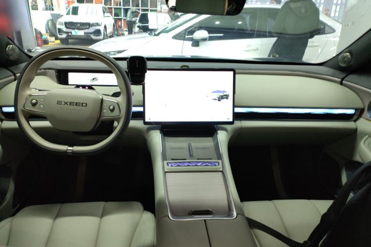 Used EXEED Star Era ES 2025 Extended-Range Pro High-Speed Driver Assistance Center Console