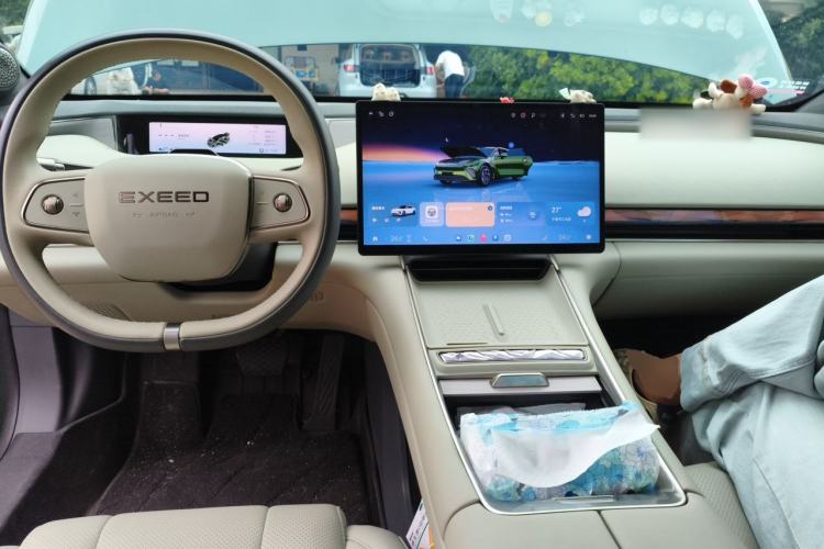 Used EXEED Star Era ES 2025 Extended-Range Pro High-Speed Driver Assistance Center Console