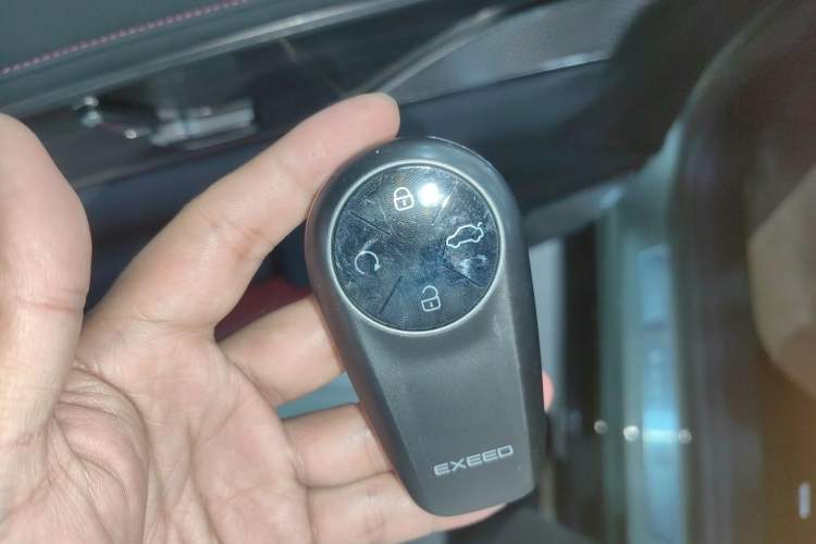 Used EXEED Star Era ES 2025 All-Electric Pro Four-Wheel Drive 77 kWh Interior 1