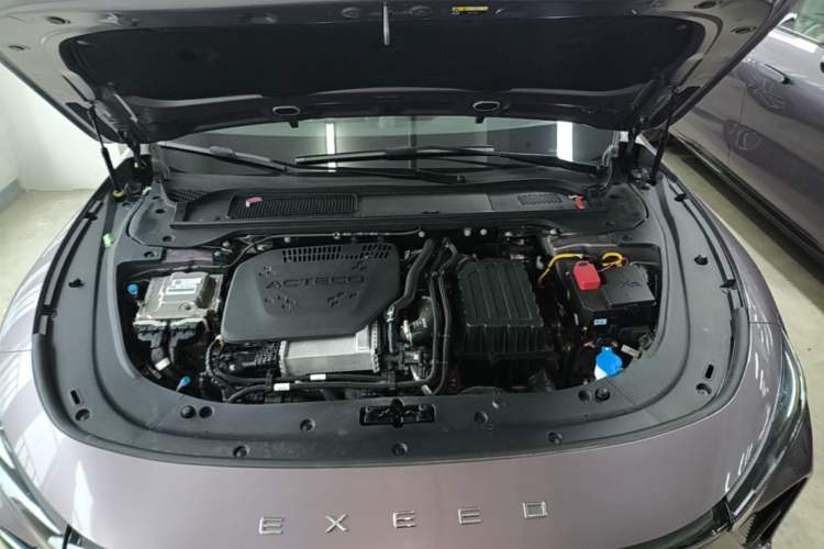 Used EXEED Star Era ES 2025 Extended-Range Max Urban Assisted Driving Engine Bay