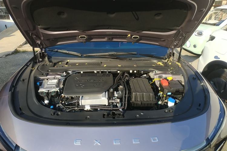 Used EXEED Star Era ES 2025 Extended-Range Max Urban Assisted Driving Engine Bay