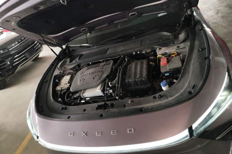 Used EXEED Star Era ES 2025 Extended-Range Max Urban Assisted Driving Engine Bay
