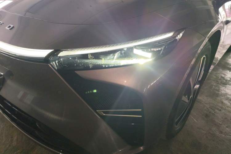 Used EXEED Star Era ES 2025 Extended-Range Max Urban Assisted Driving Left Front Headlight