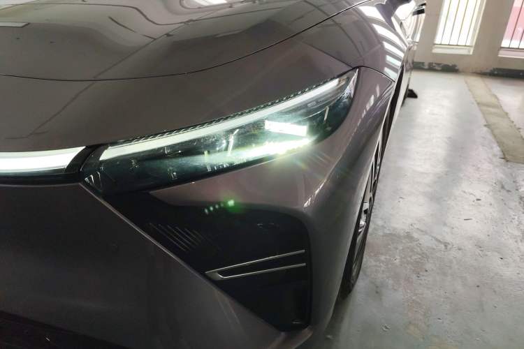 Used EXEED Star Era ES 2025 Extended-Range Max Urban Assisted Driving Left Front Headlight