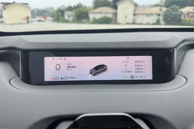 Used EXEED Star Era ES 2025 Extended-Range Max Urban Assisted Driving Odometer Close Up