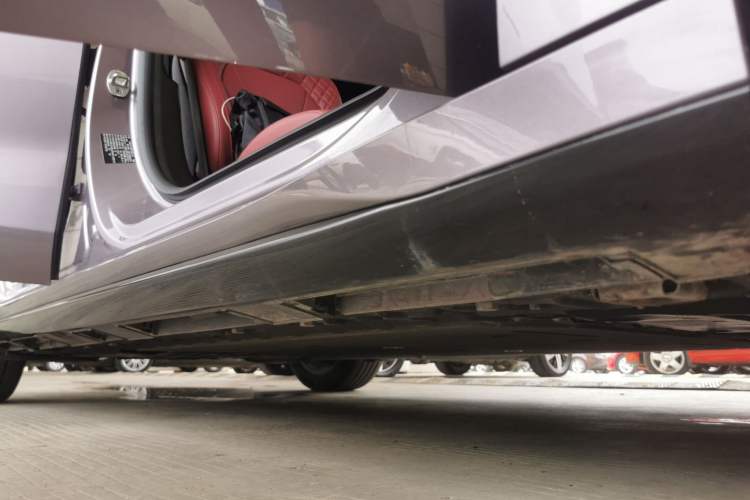 Used EXEED Star Era ES 2025 Extended-Range Max Urban Assisted Driving Right Side Sill