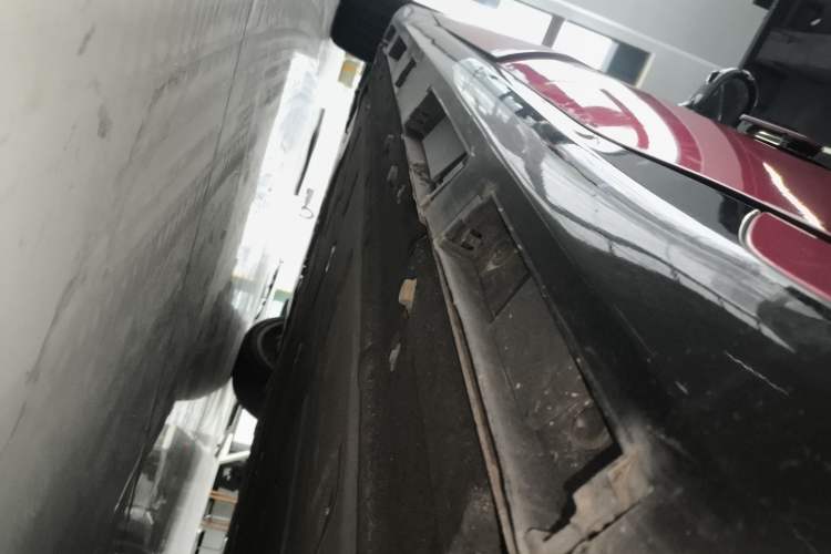 Used EXEED Star Era ES 2025 Pure Electric Ultra Flagship 100 kWh Left Side Sill