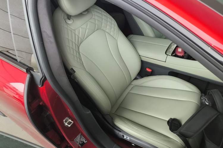 Used EXEED Star Era ES 2025 Pure Electric Pro 77 kWh Right Front Seat