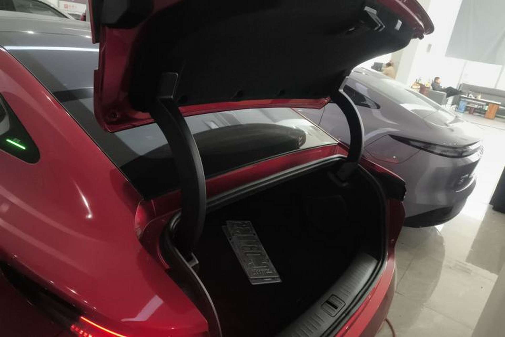 Used EXEED Star Era ES 2025 All-Electric Pro Four-Wheel Drive 77 kWh Trunk